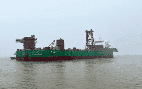 “海洋85”2400吨全回转起重船出坞，海上风电施工将添又一利器！
