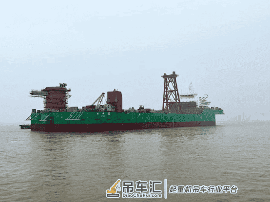 “海洋85”2400吨全回转起重船出坞，海上风电施工将添又一利器！