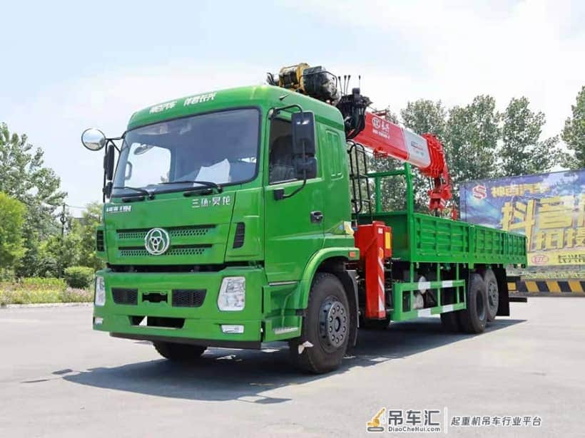 三环昊龙12吨随车吊 国六可提升后桥