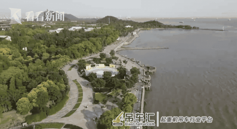 起重机吊钩上的盒饭是怎么回事?