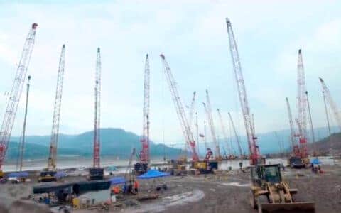 14台三一履带吊齐出征，迎战全国最大库岸整治工程