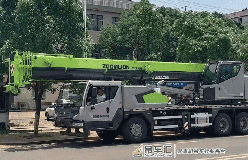 吊装市场这行情还有人想买台吊车创业?我劝您算了吧