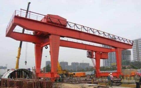 桥式起重机与门式起重机安全操作须知