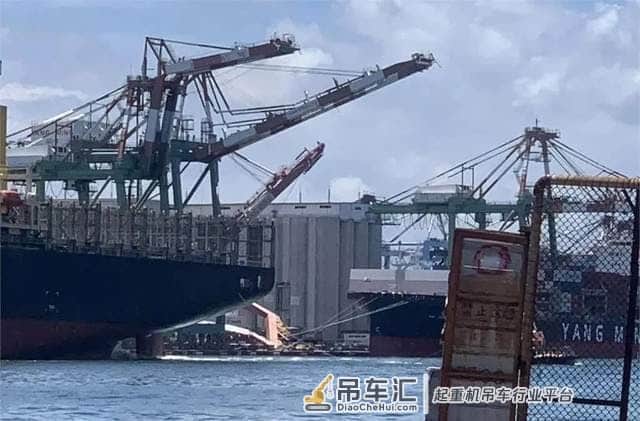 一集装箱船撞塌高雄港起重机，阳明海运发布声明