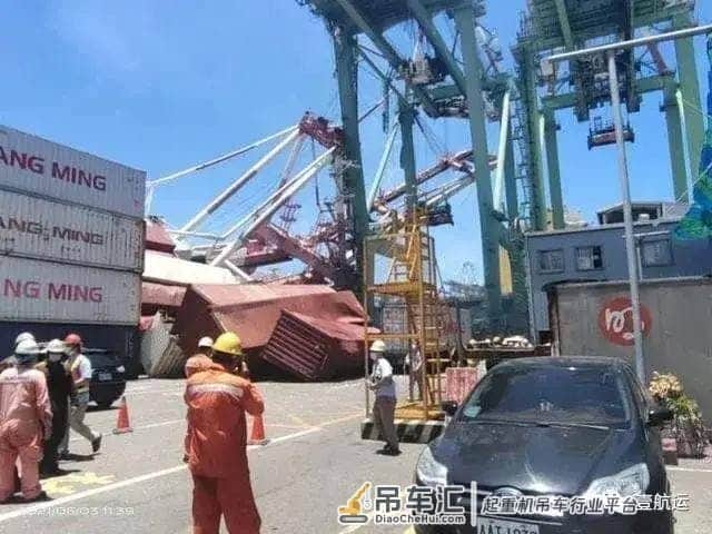 大型集装箱船撞上码头,岸吊和集装箱损害严重,挂靠多个国内港口
