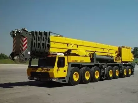 坦克悬挂!全轮蟹行14X6X14!这台450吨大吊车太牛了