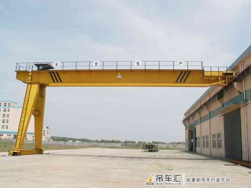 欧式半门式起重机支腿的特点和作用