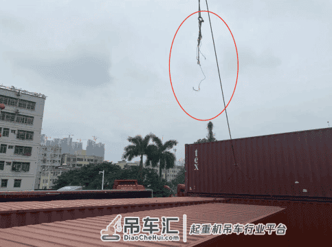 深圳一工人贪图方便站在吊装的集装箱上作业,钢丝绳断裂致其坠落身亡