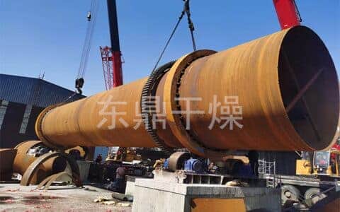 山西朔州煤泥烘干机吊车安装现场实拍