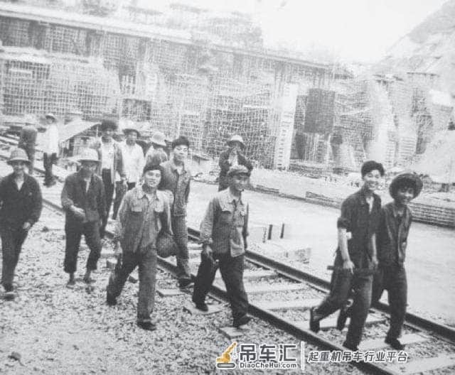 特别定制丨创研首台缆索起重机 中联重科传新安江精神助水电建设