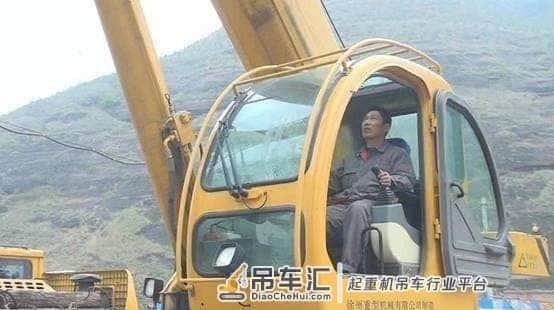 这就是你做梦都羡慕的吊车工作?