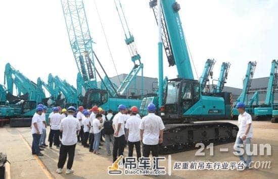 双鹰翱翔,“E”往无前!——山河智能新一代E系列起重机下线