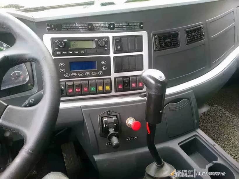 曝光!国内部队50吨吊车,徐工QY50JW,你绝对没见过