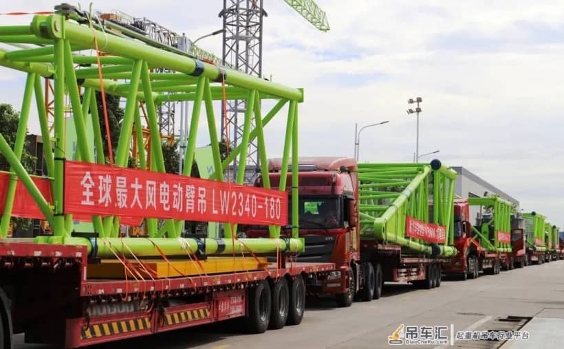 引领行业风电吊装新风标 中联重科全球最大风电动臂塔机发货河南