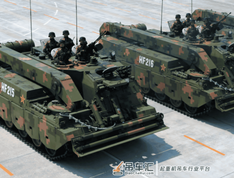 15式坦克同型抢修车首次曝光!体型紧凑,起重机、驻锄一个不缺