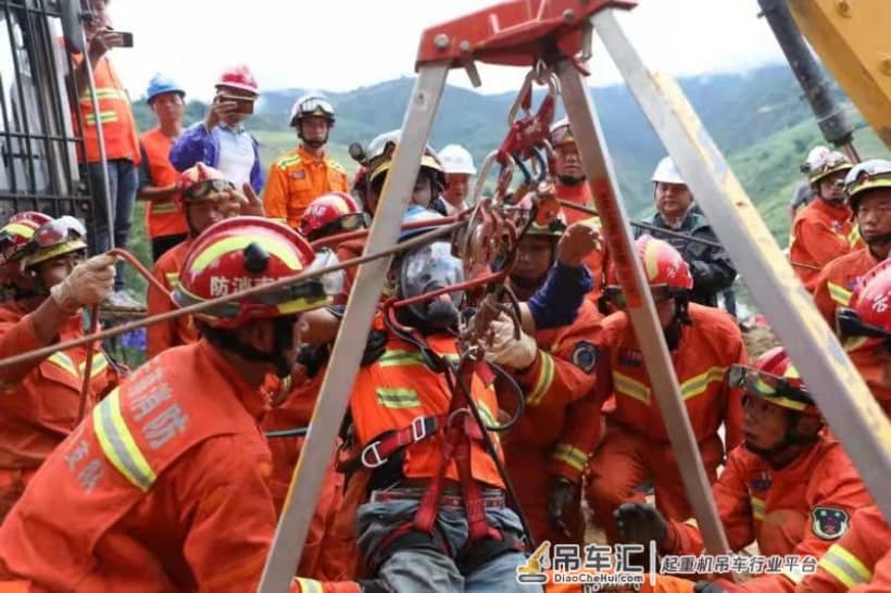 云南红河紧急救援!中联重科ZR220A旋挖钻机快速打通生命通道
