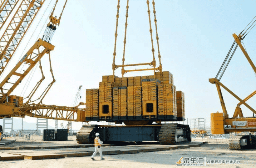 中国机械扬眉吐气,造成超大型履带式起重机,再不用进口外国设备