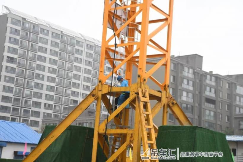 考核单位以毫米计 塔式起重机技能竞赛“老司机”炫技能