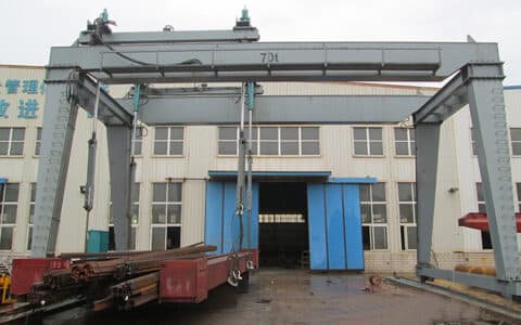 双梁抓斗起重机主要用途和常见的危险源有哪些？