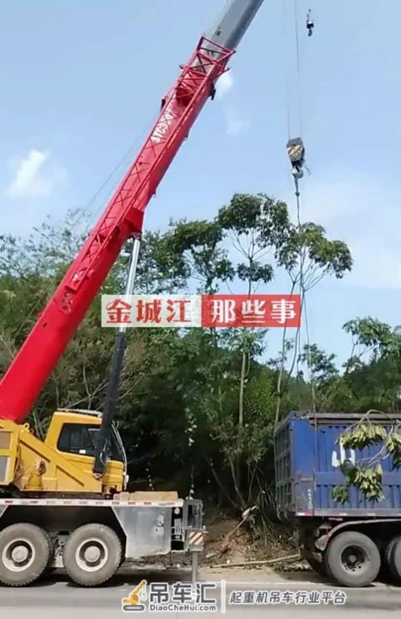 两辆大吊车同时出动,竟是为了这个……