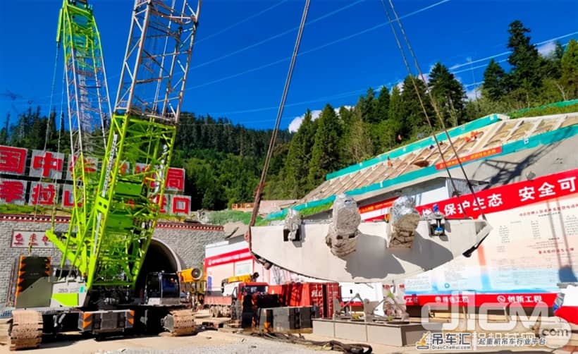 出征川藏史诗工程:中联重科ZCC5200S履带起重机建设雪域高原
