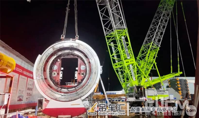 出征川藏史诗工程:中联重科ZCC5200S履带起重机建设雪域高原