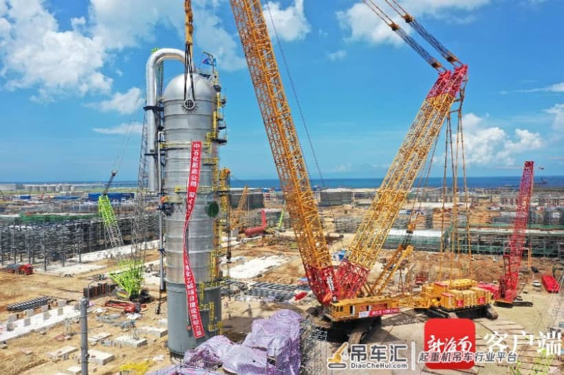 海南炼化乙烯项目首台大型塔器吊装成功