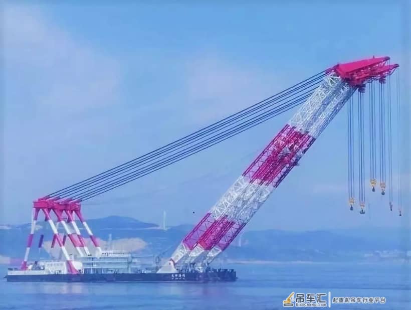 又一世界第一，14万吨“国产”起重船亮相！“振华30”究竟有多强