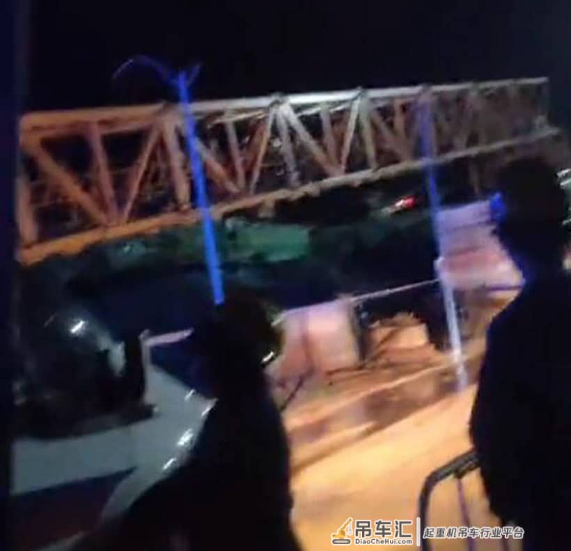 事故丨湖北宜昌一在建工地发生塔吊折断倒塌事故