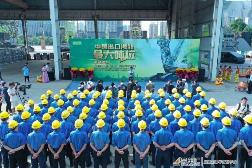 打破欧美垄断为中国制造“提气”！中联重科超大吨位履带吊“出海”土耳其