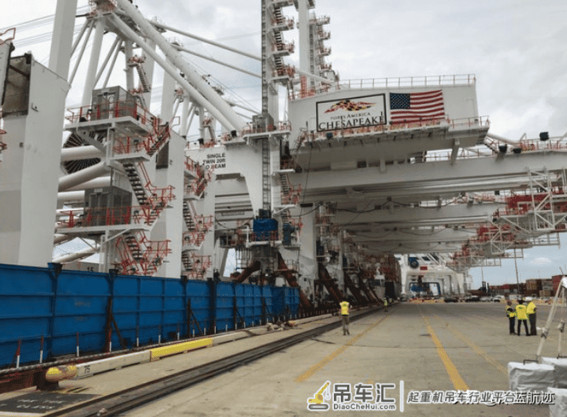 用实力说话:4台巨型起重机运抵美国,他们终究离不开中国制造
