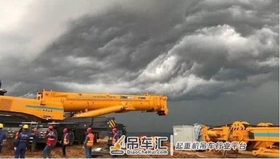中国1600吨起重机,出租一月就是100万,究竟有何过人之处?