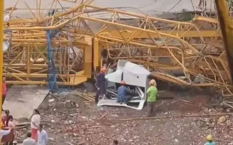 突发！浙江一工地发生塔吊倒塌事故造成1人死亡