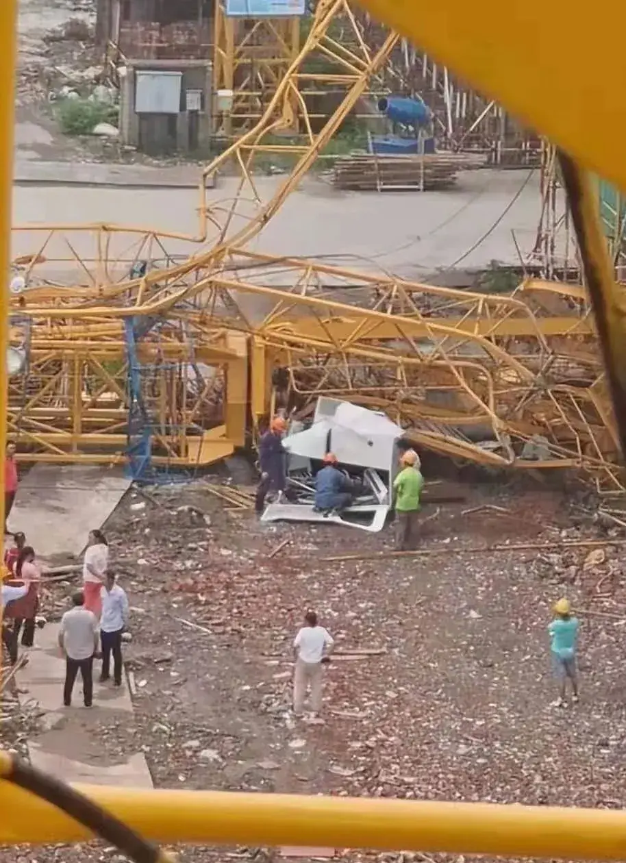 突发！浙江一工地发生塔吊倒塌事故造成1人死亡