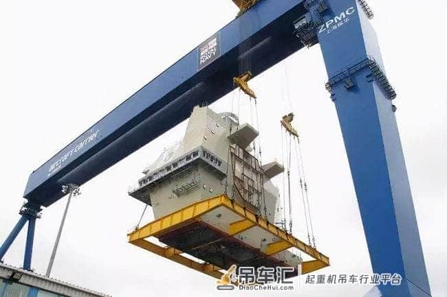 轻松吊起大楼的国产龙门吊,印度人不买吃大亏,中国制造再创记录