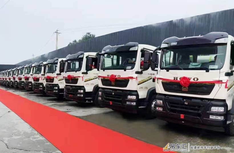 旗舰爆款交付蓉城！中联重科批量轻量化搅拌车助力成都建设