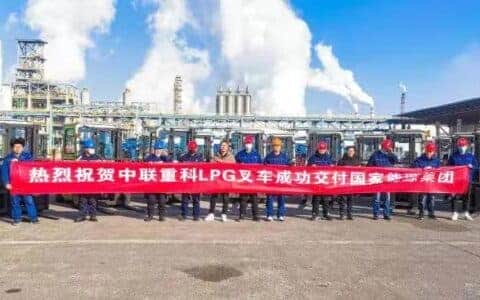 完美品质惊艳客户！中联重科叉车批量交付宁夏