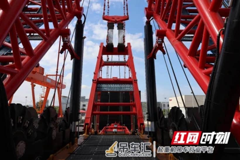 再攀巅峰，三一SCC98000TM刷新全球最大吨位起重机纪录