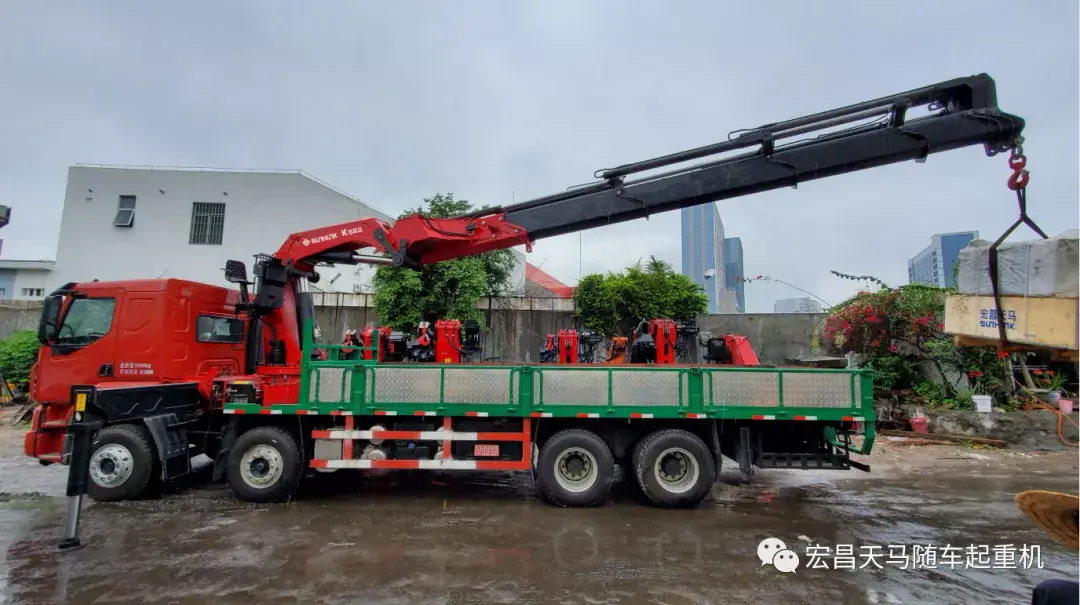 聚焦好车丨“搬运能手”宏昌天马25吨折臂起重机K560强势来袭