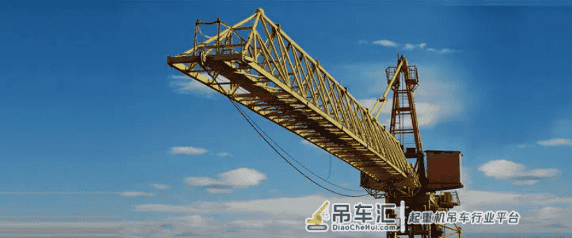 中国打造顶尖起重机，最高吨位达4500吨，三一重工刷新世界纪录