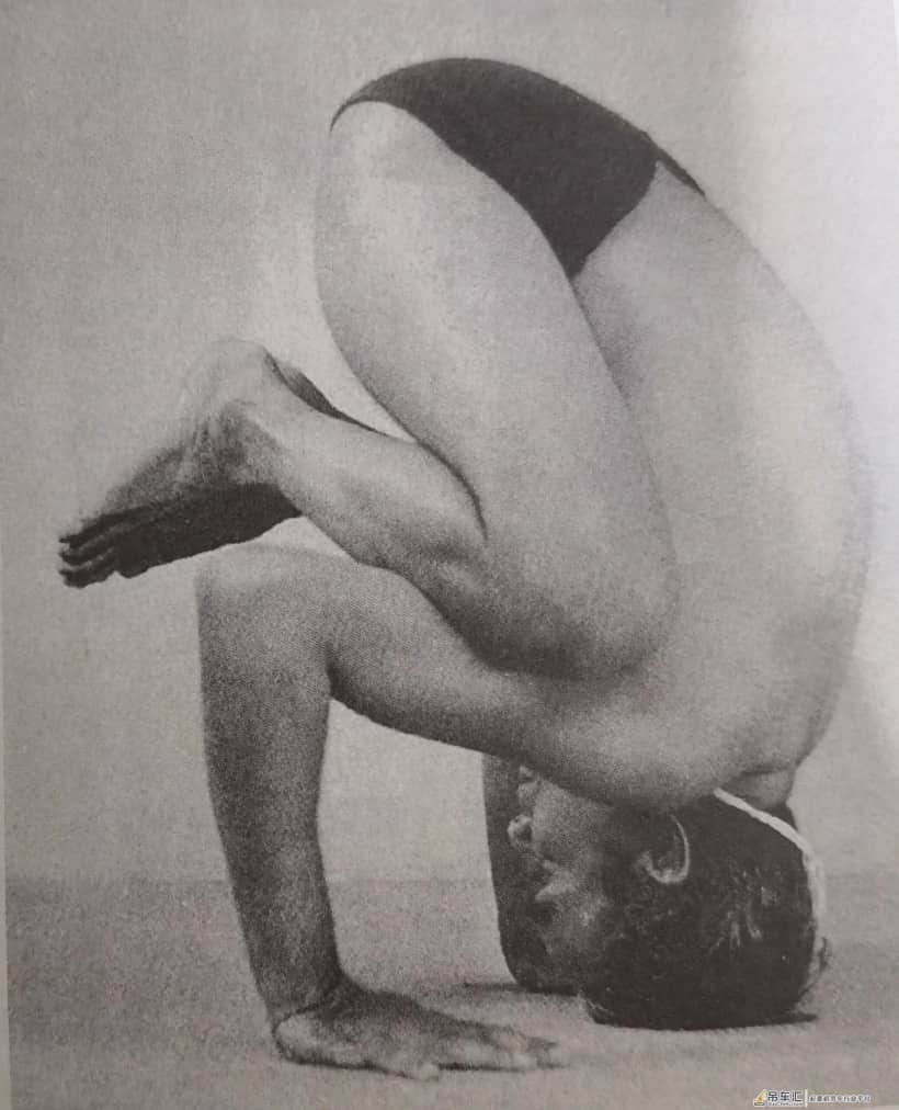 152.起重机式(Bakasana)