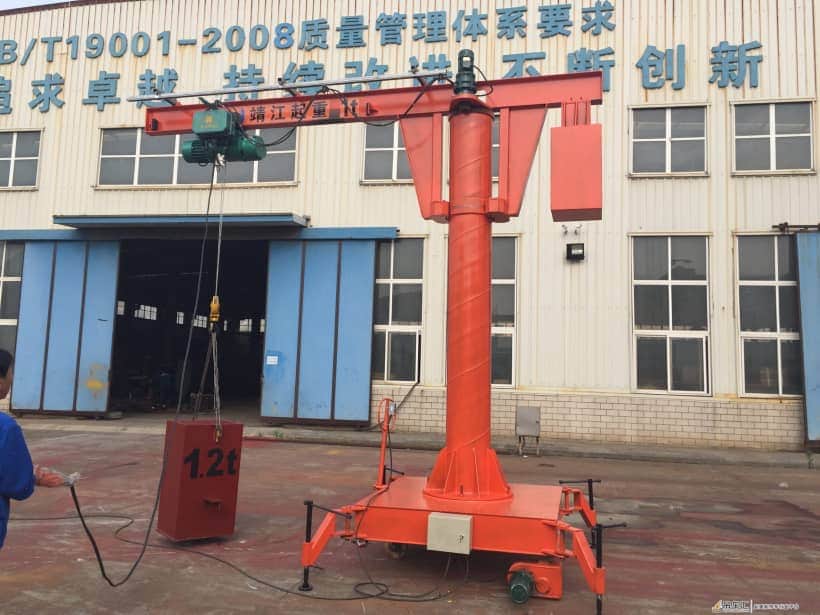 雨天悬臂吊起重机保养的注意事项是哪些？