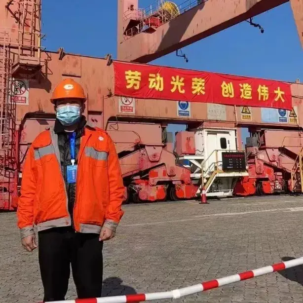 CSP厦门远海、泉州码头选派桥吊和龙吊司机获福建省级竞赛佳绩