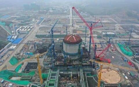 施工现场地耐力不够时，可采取哪些措施安装塔吊？