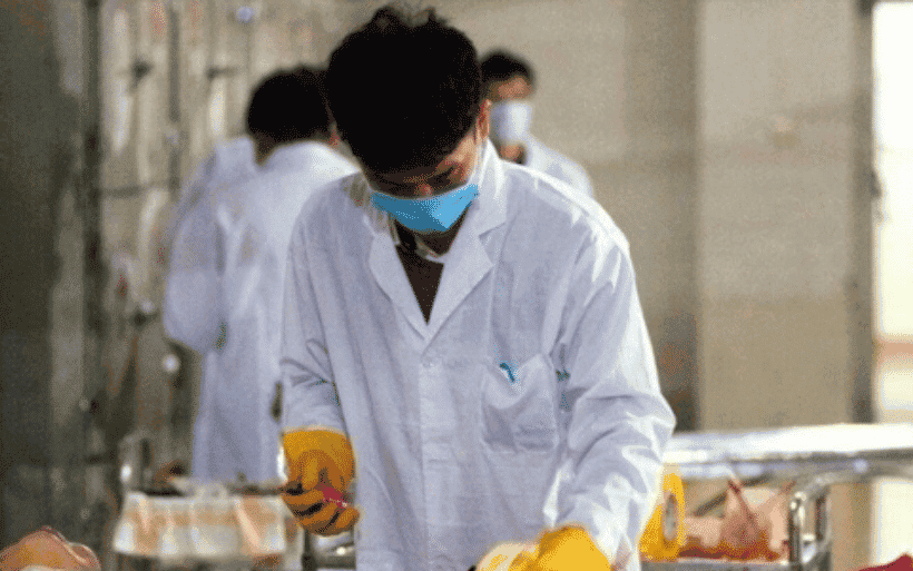 中国入殓师：花八小时修复吊车碾压的尸体，被问称：这是在积德
