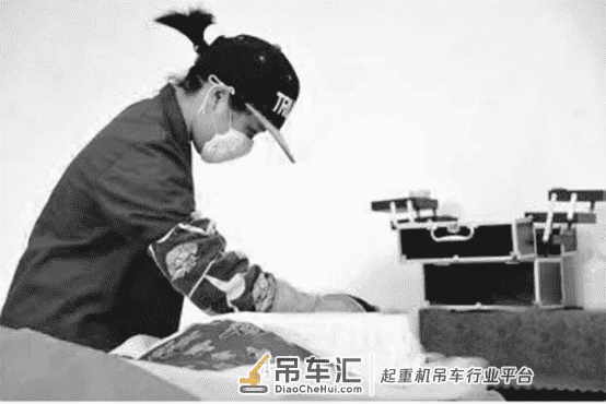 中国入殓师:花八小时修复吊车碾压的尸体,被问称:这是在积德