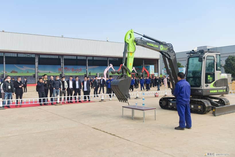 匠心智造再获肯定 中联重科挖掘机获评“陕西工业精品”