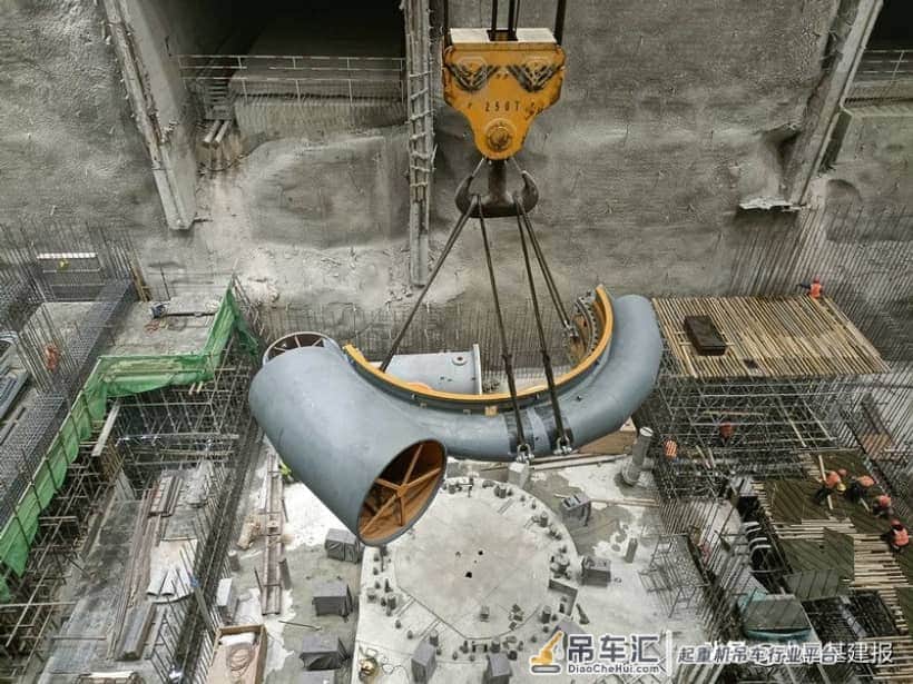 山东最大抽水蓄能电站最后一台机组座环蜗壳吊装成功