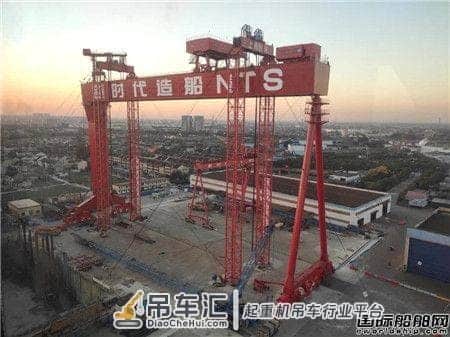 历时12天！这家民营船厂一座800吨龙门吊提升圆满完成