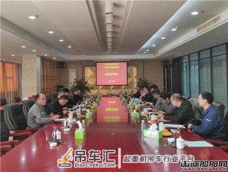 历时12天!这家民营船厂一座800吨龙门吊提升圆满完成